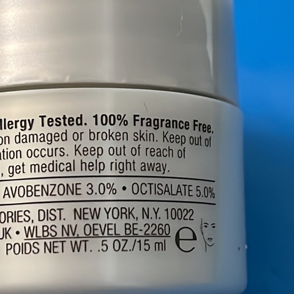 Clinique smart broad spectrum SPF 15 .5oz/15ml🌸 dry combination NEW - Picture 3 of 6